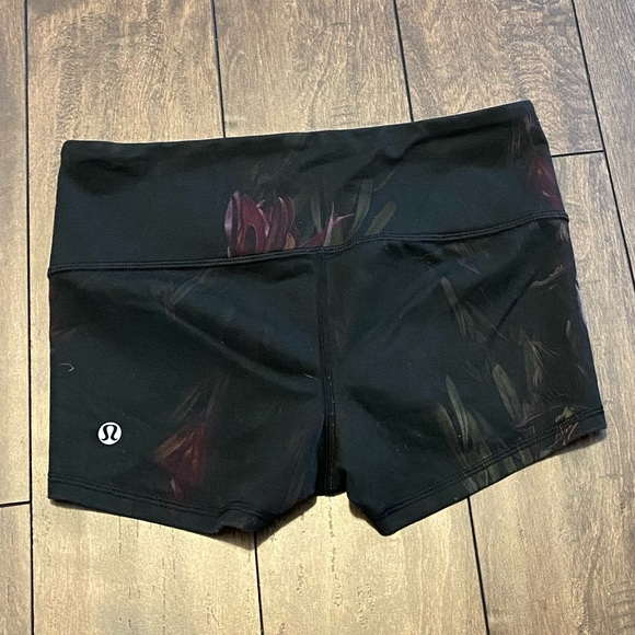 Lululemon shorts - Picture 2 of 3
